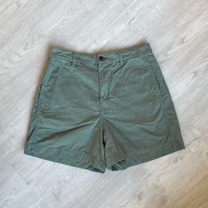 UNIQLO 100% Cotton High Waisted Shorts in Green Khaki